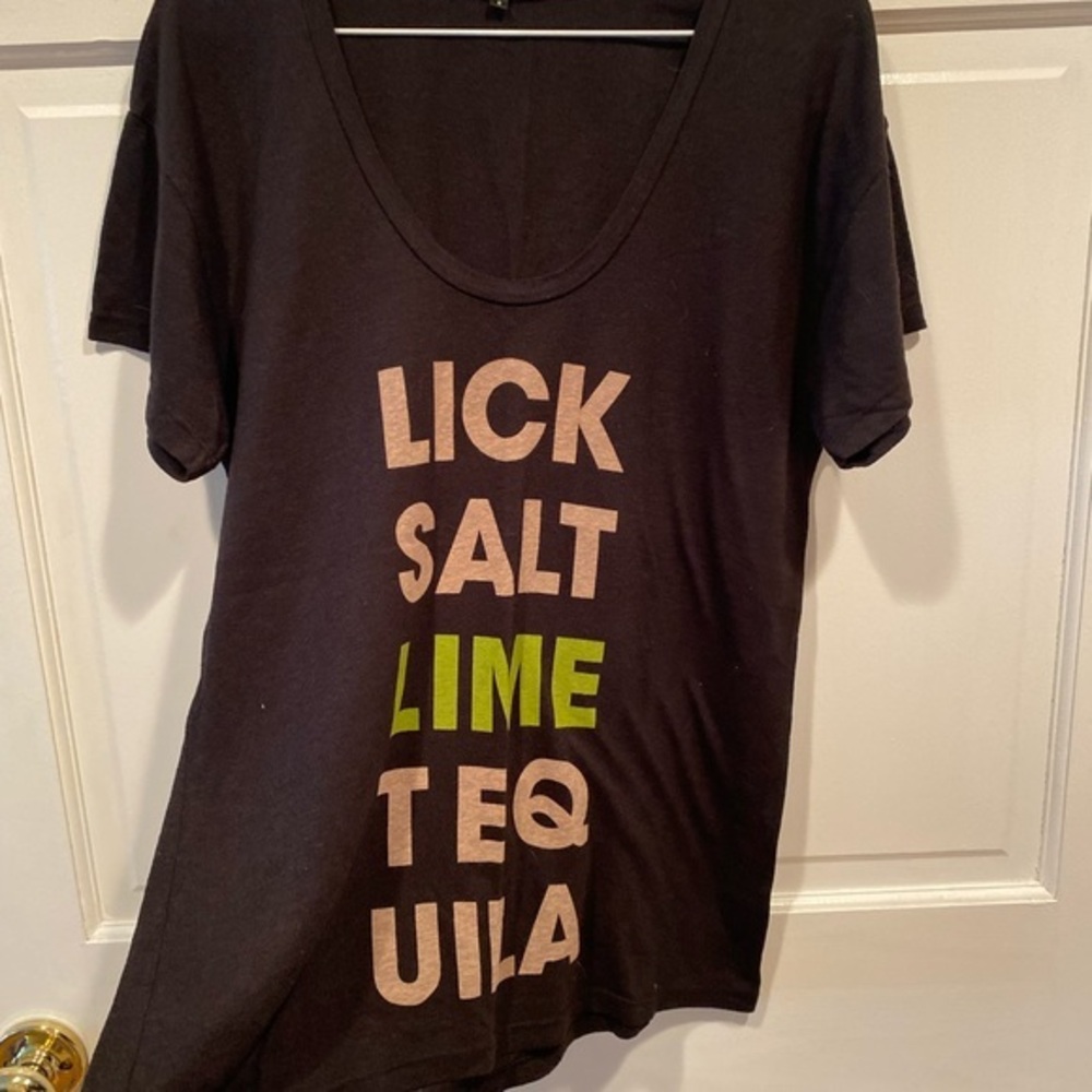 TRULY MADLY DEEPLY LICK SALT LIME TEQUILA BLACK SHORT SLEEVE T SHIRT SIZE SMALL